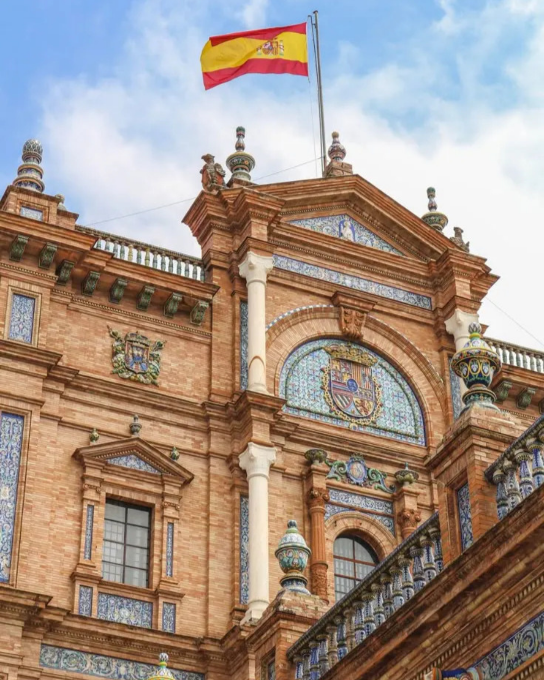 Nómada digital trabajando en remoto desde España